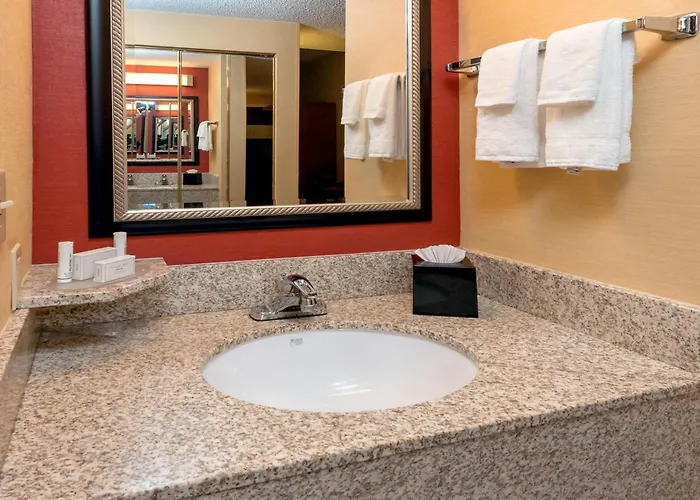 Courtyard Hanes Mall Hotel