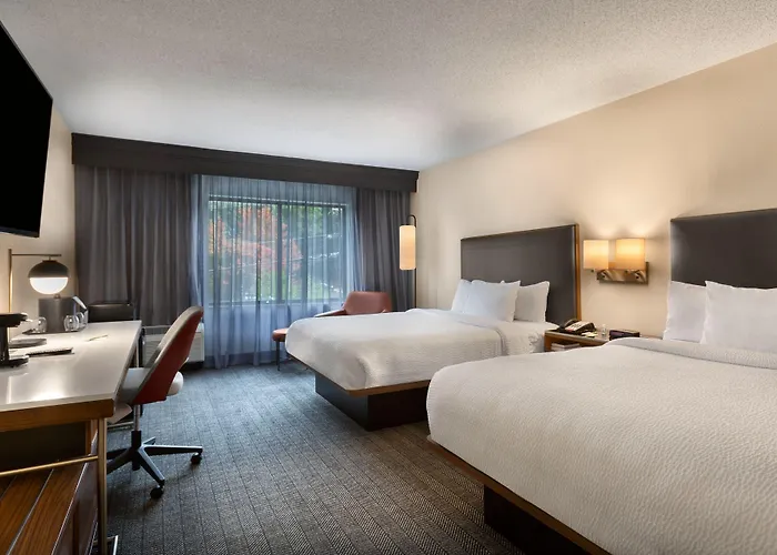 Courtyard Hanes Mall 3* Winston-Salem